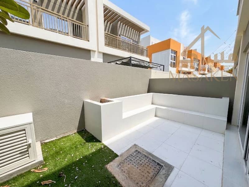 7 Backyard. jpg
