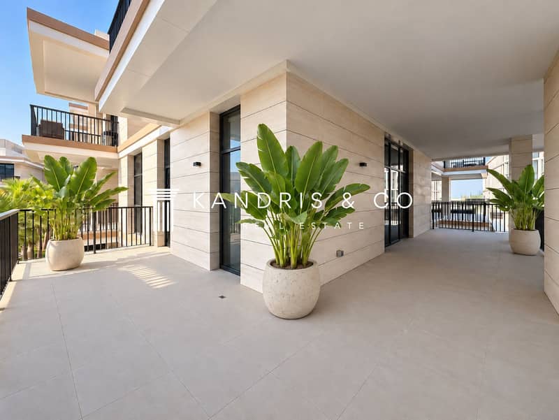 14 Corner with palm trees. png