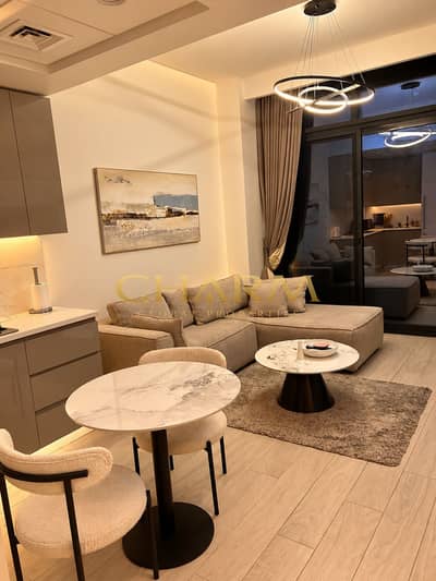 فلیٹ 1 غرفة نوم للايجار في ميدان، دبي - Cozy Modern Living and Dining Nook. png