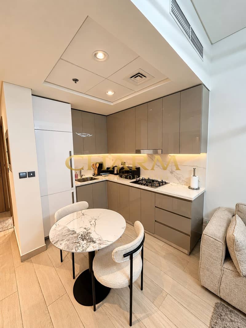 5 Warm Modern Kitchen Dining Nook. png