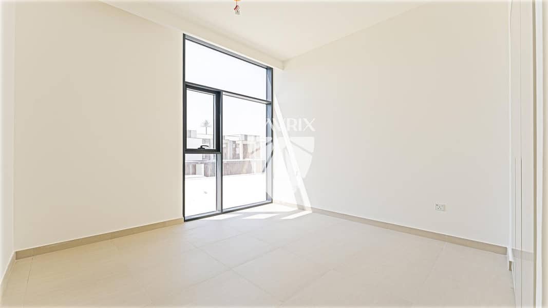 9 Image 9