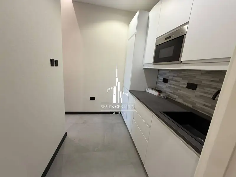Fitted Shop | Best Price | Prime Location