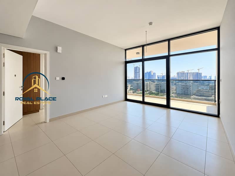3 Empty Modern Apartment with City Views. png