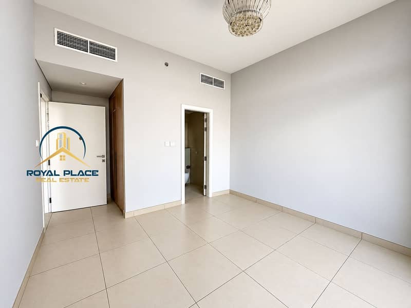 5 Minimalist Apartment Interior with Crystal Light. png