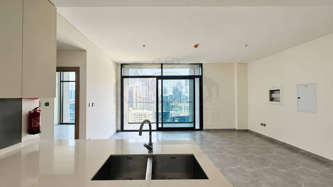 8 Minimalist Apartment with City Skyline. png