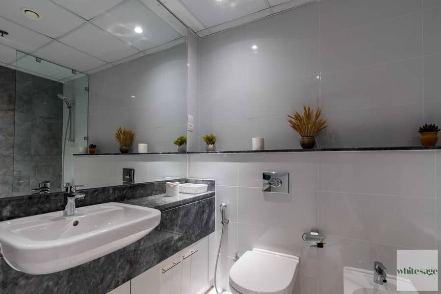 22 R7308180. jpg