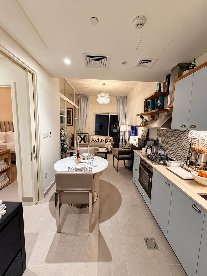 9 Warm evening real estate interior-6. png