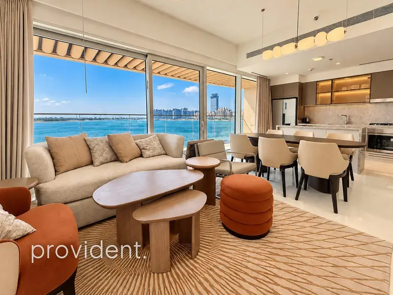 Full Palm | 1,404 Sqft | 3 bathrooms