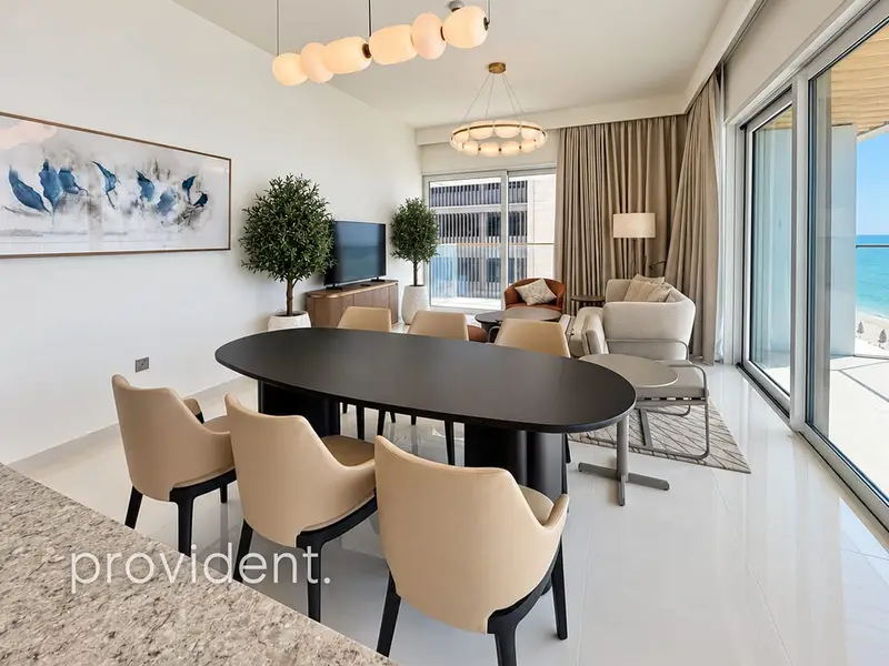 Full Palm | 1,404 Sqft | 3 bathrooms
