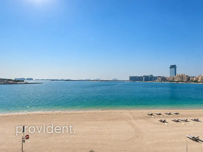 Full Palm | 1,404 Sqft | 3 bathrooms