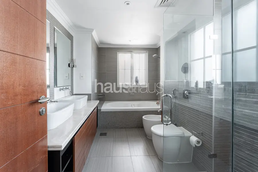 Exclusive | Firestone Golf View | Extendable plot