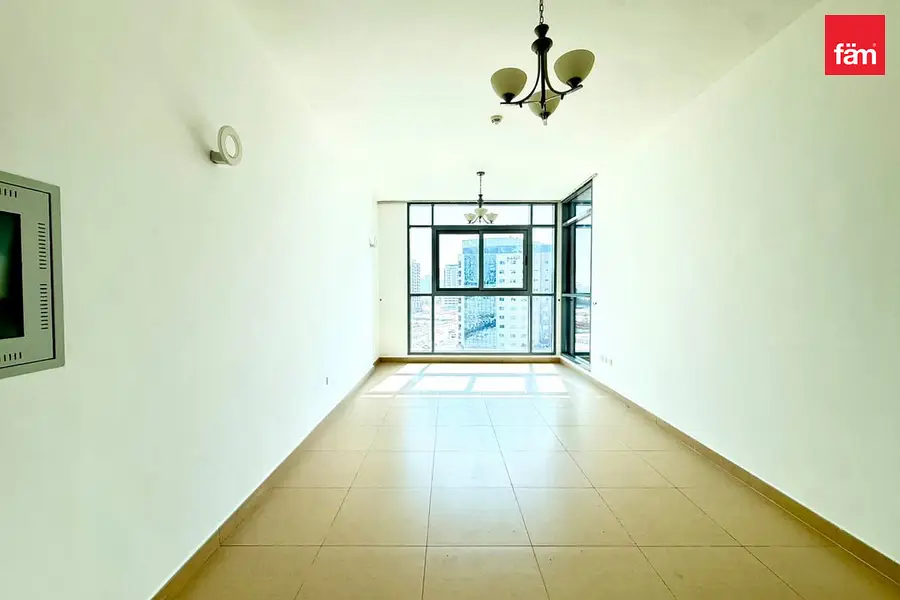 Prime Location | Unfurnished | Vacant