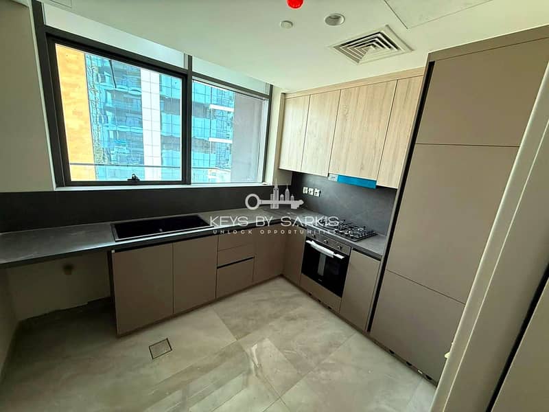 8 RoseGardens3-08-kitchen-actual. jpg