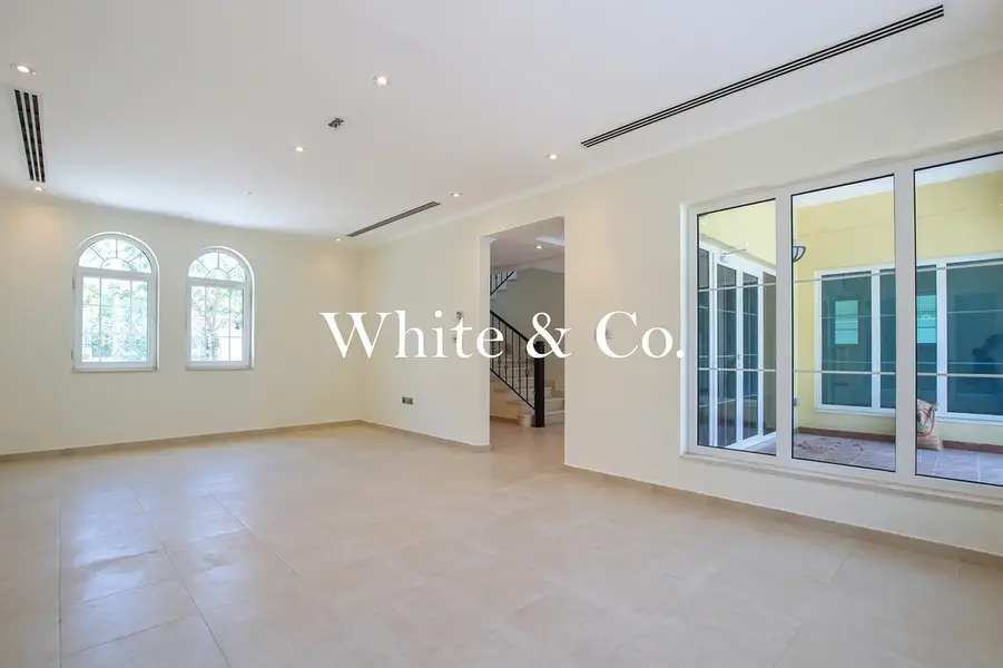 Exclusive Corner Plot | Motivated | Vastu