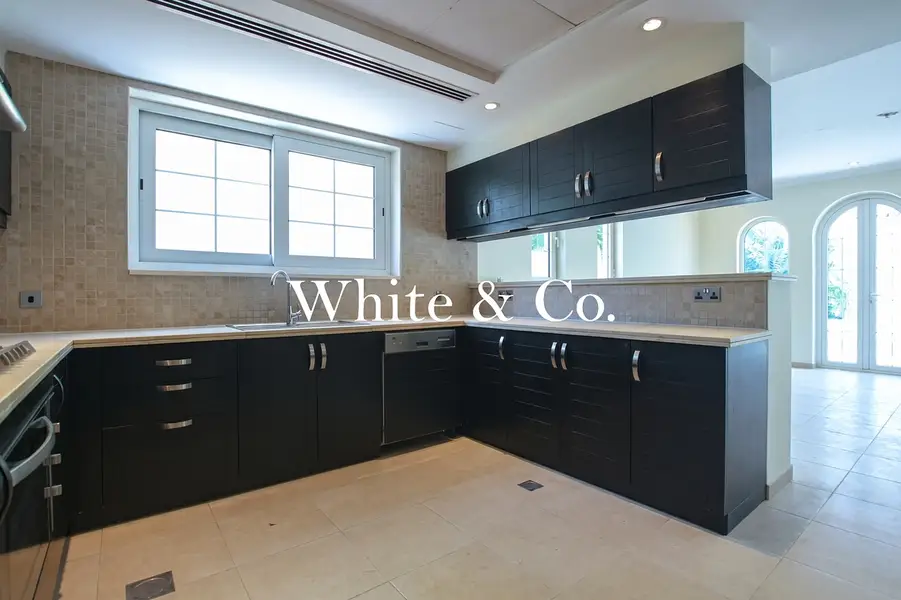 Exclusive Corner Plot | Motivated | Vastu