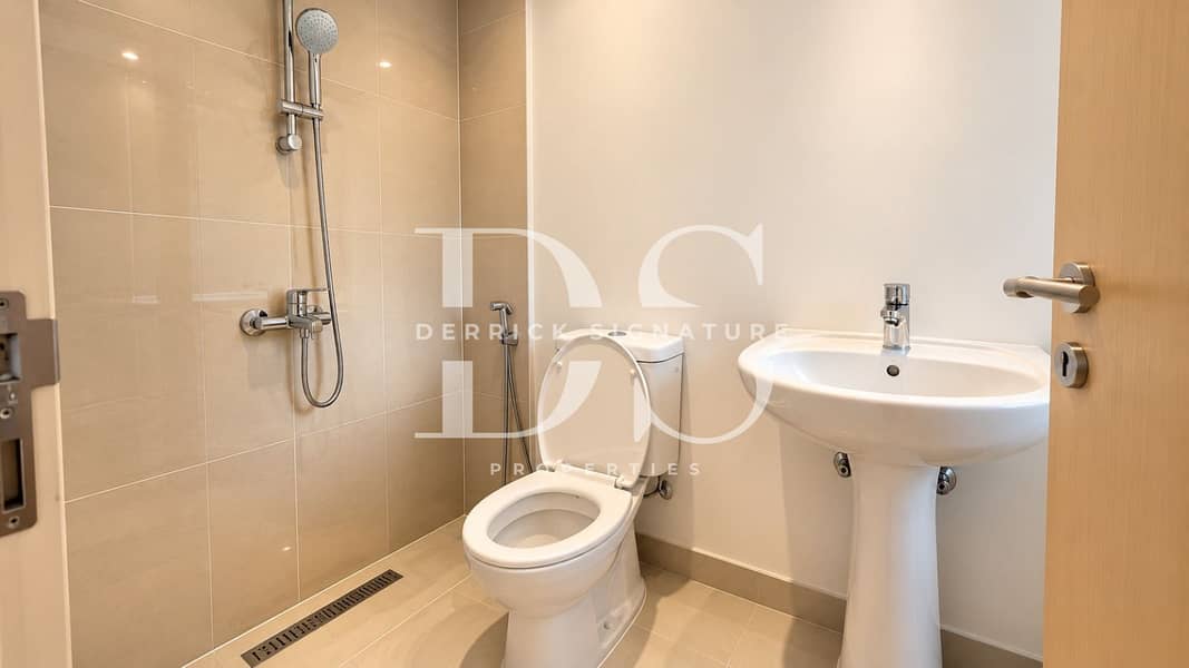 22 Maids room Bathroom. jpeg