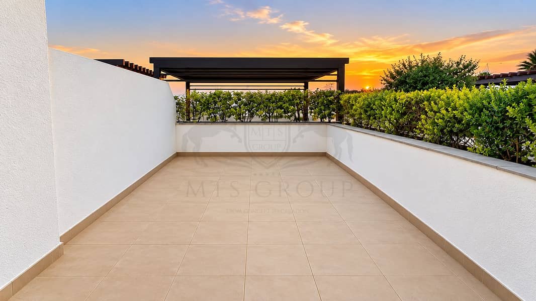 13 Sunset Modern Terrace with Pergola. png