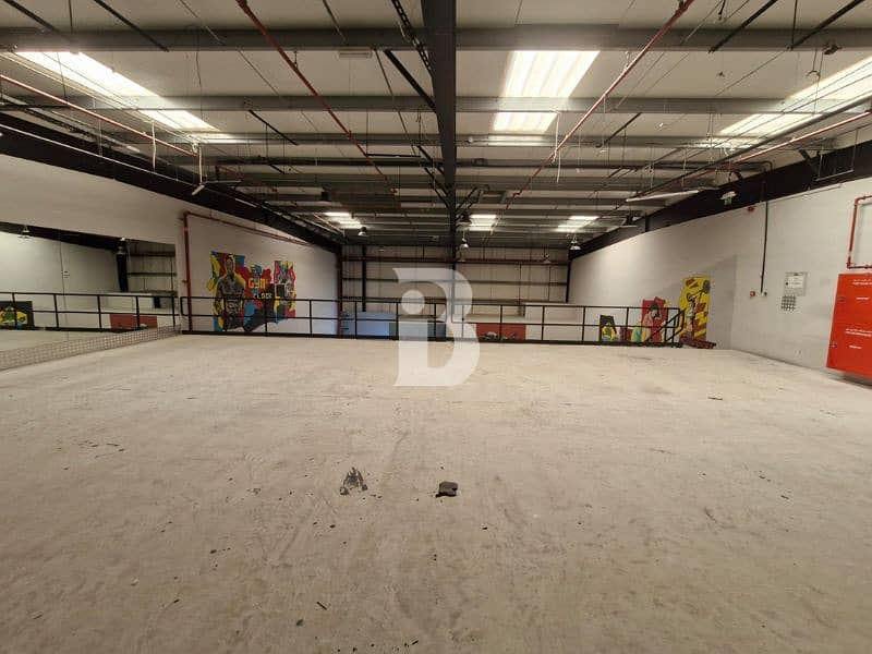 PREMIUM FITTED WAREHOUSE | TAX FREE |G+M PREMIUM FITTED WAREHOUSE | TAX FREE |G+M