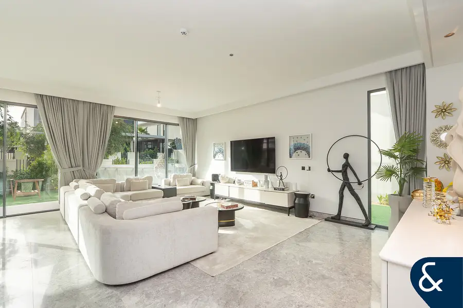 Upgraded | Prime Location | View of Park