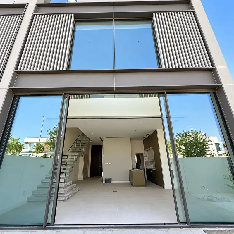 Corner Unit | Single Row | G+2 with Elevator