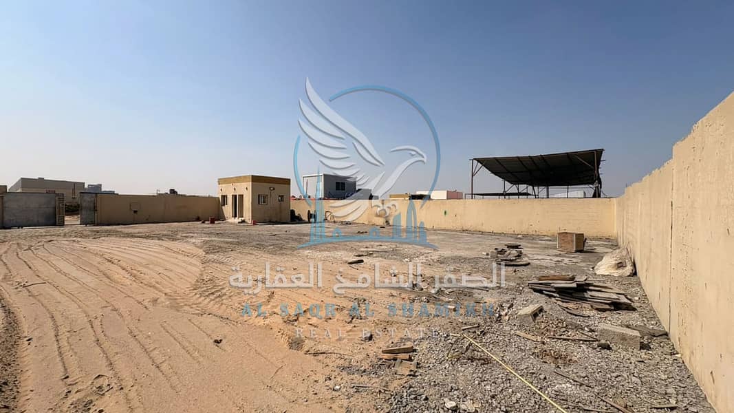 9 yard-for-rent-al-sajja-property-09. jpg