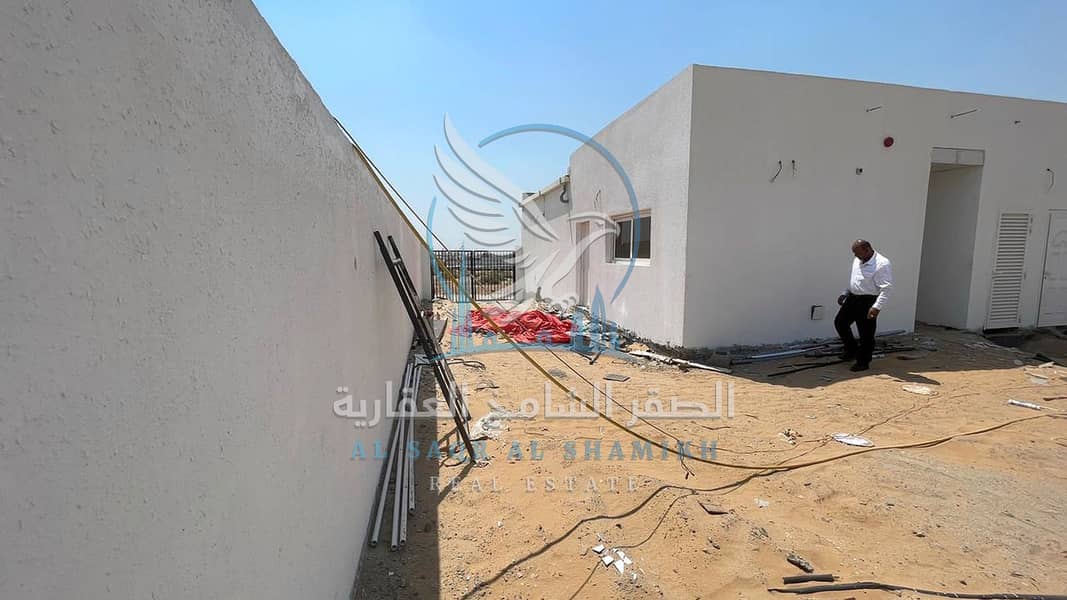 7 yard-for-rent-al-shargah-property-01. jpg