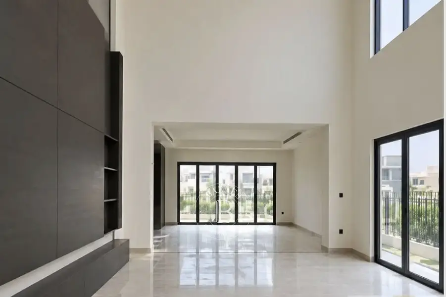 Large Plot | Waterfront | Lagoons Specialist