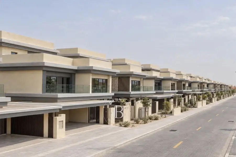 Large Plot | Waterfront | Lagoons Specialist