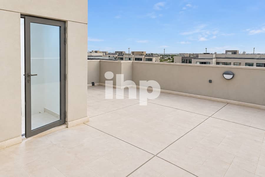10 Property_03_Daylight. jpg