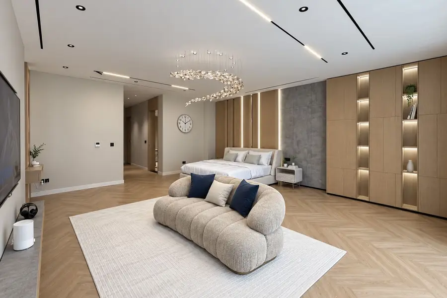 Luxurious | Fully Upgraded| Fully Furnished