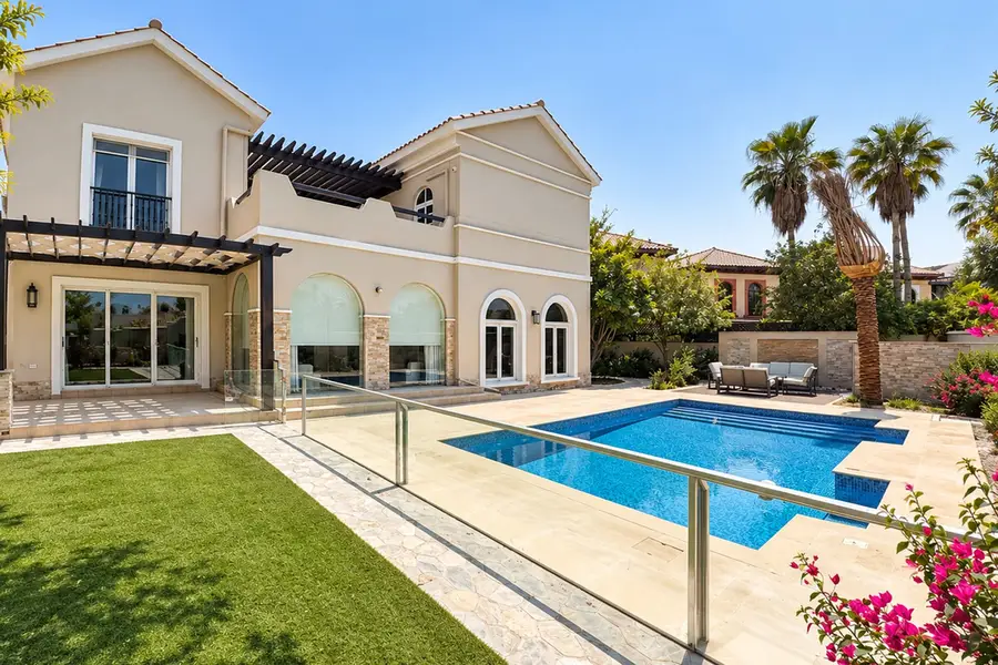 Exclusive | Upgraded | Fully Furnished