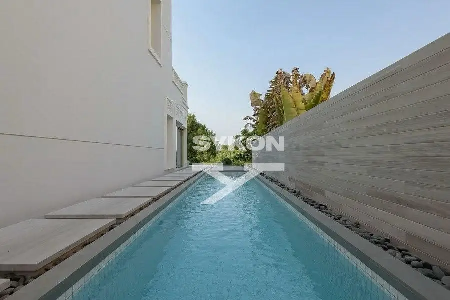 Upgraded 3BR | Golf Views | Pool | Corner Unit