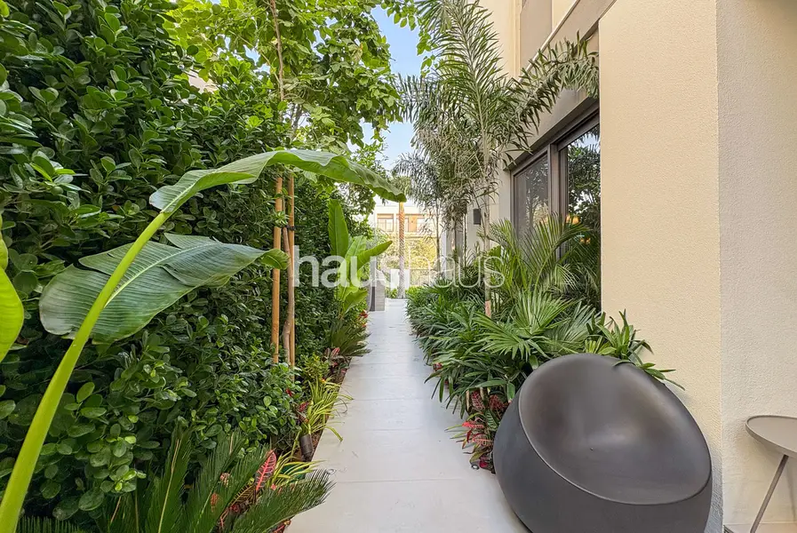 Large Plot | Upgraded | Best Location