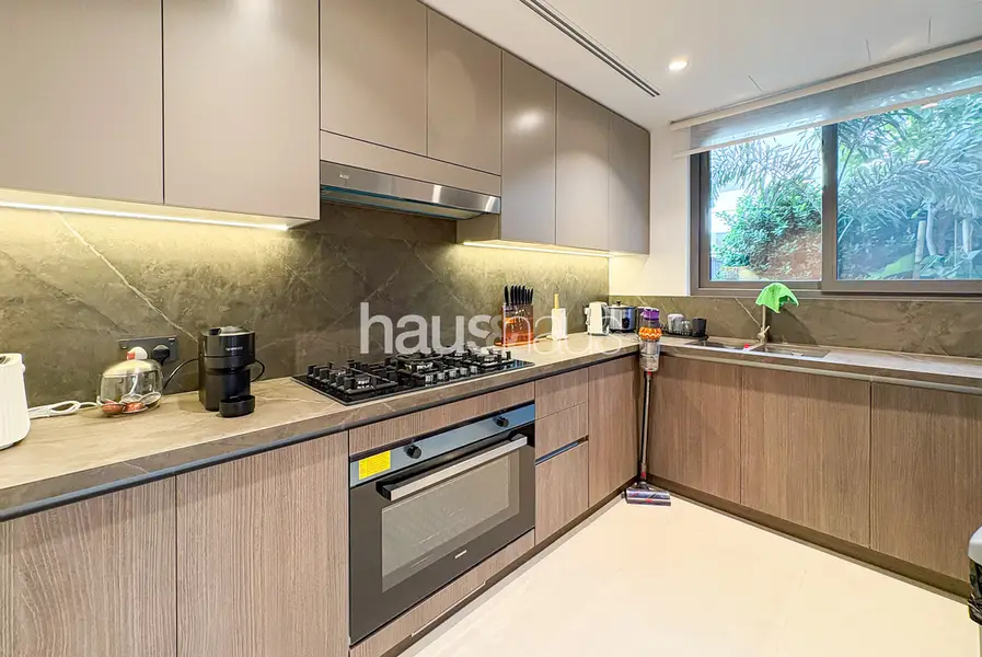 Large Plot | Upgraded | Best Location