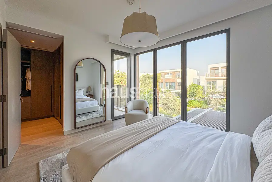 Large Plot | Upgraded | Best Location