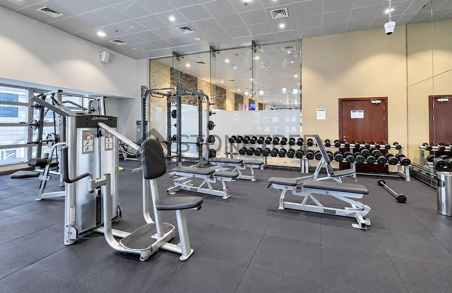 22 Современный фитнес-зал Life Fitness. png