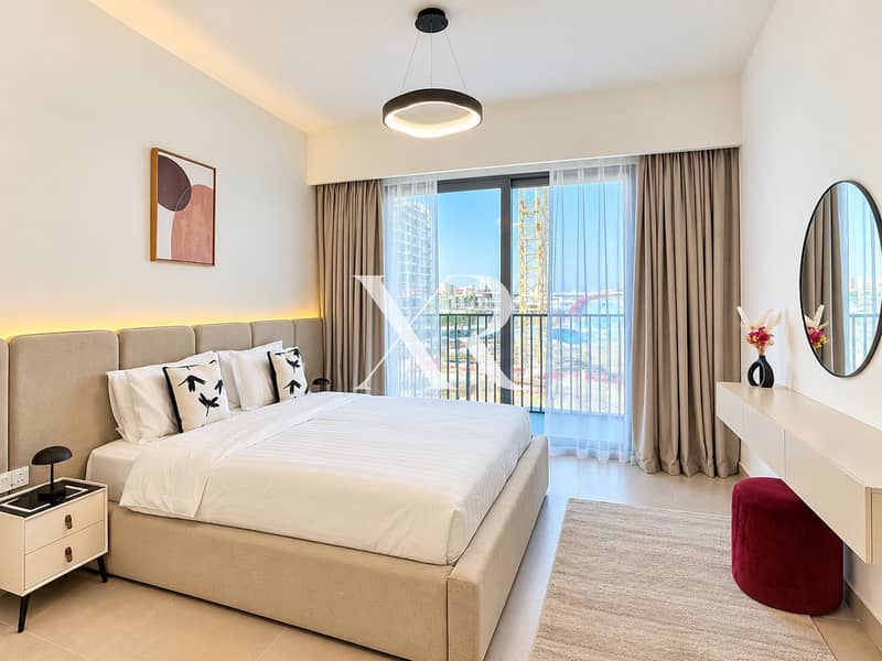 8 Modern Bedroom with City Views. png
