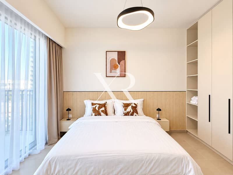 14 Symmetrical Minimalist Bedroom Retreat. png