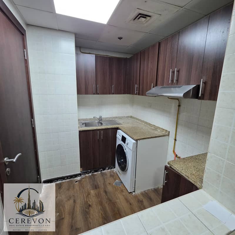 11 e67dea17-2459-4ba6-b6aa-971314f7cc99. jpg
