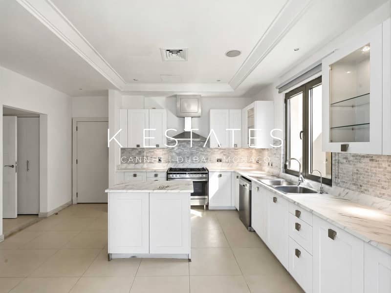 16 Kitchen 2. jpg
