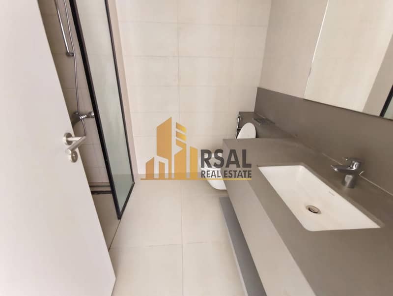 15 9342392e-4cda-4bd7-93d6-9610adee4f95. jpg
