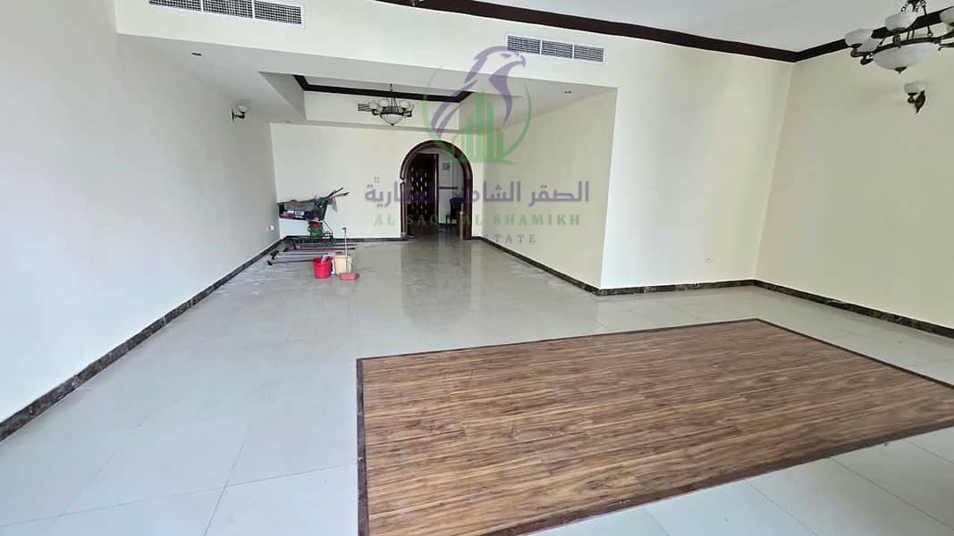 5 apartment-for-rent-3-bedroom-altaawn-alsharqh-living-room-16. jpg