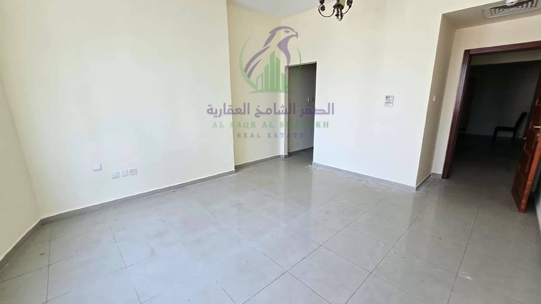 20 apartment-for-rent-3-bedroom-altaawn-alsharqh-property-08. jpg