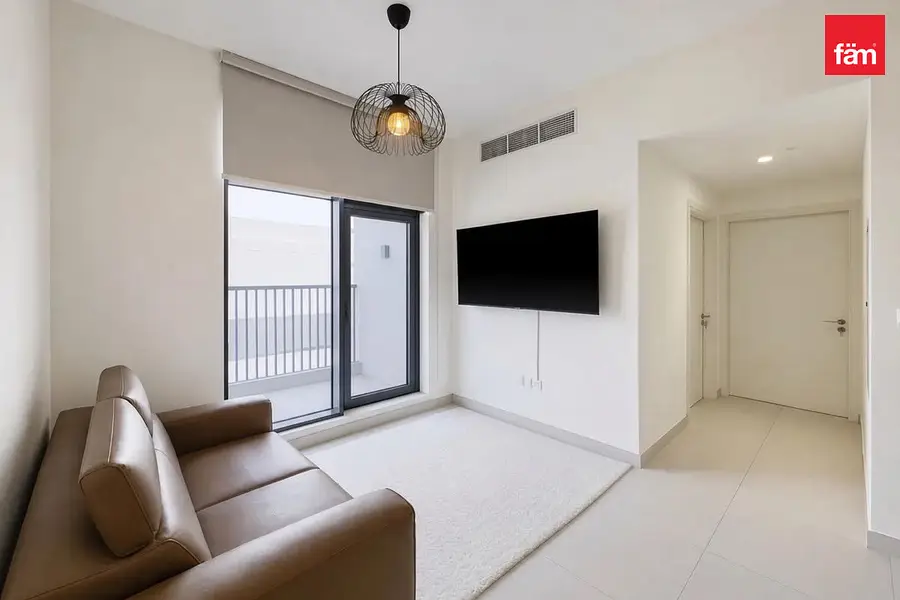 Corner| Big Plot| Spacious| Closed Kitchen