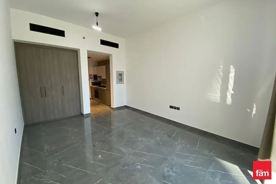 Corner Unit | Brand New | Near To Park