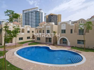 5 Bedroom Villa for Rent in Al Barsha, Dubai - SPACIOUS VILLA IN A LUSH GREEN COMMUNITY