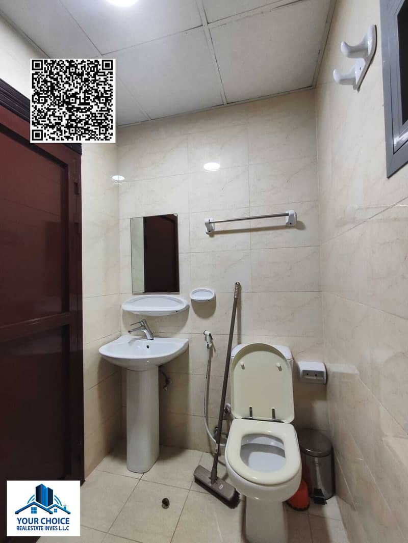19 57591da5-8e89-4a2a-9a3b-9a25c6fd7c42. jpg