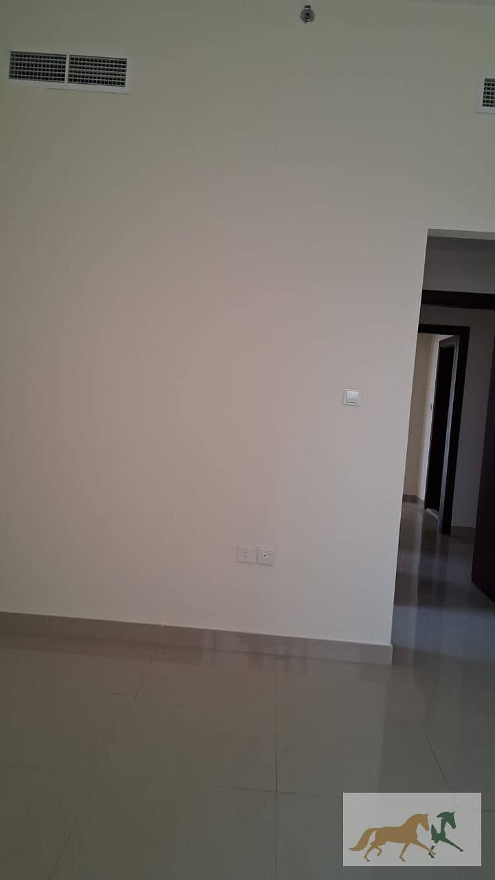 5 bf705fb0-c955-4169-9390-f9b85503a7cc. jpg