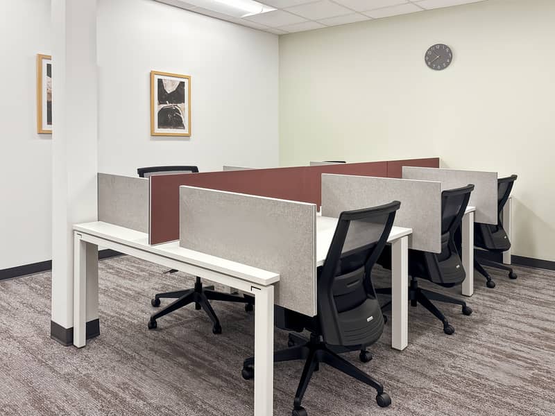 8 Regus_FL, Bonita Springs - South Bay Drive_USA_Centre 8750_Coworking 1_LOCATIONHEROIMAGE. jpg