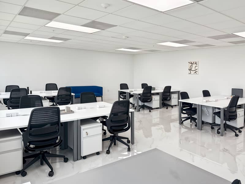 10 Regus_FL, Doral - 107th Ave_USA_Centre 7481_Coworking 3. jpg